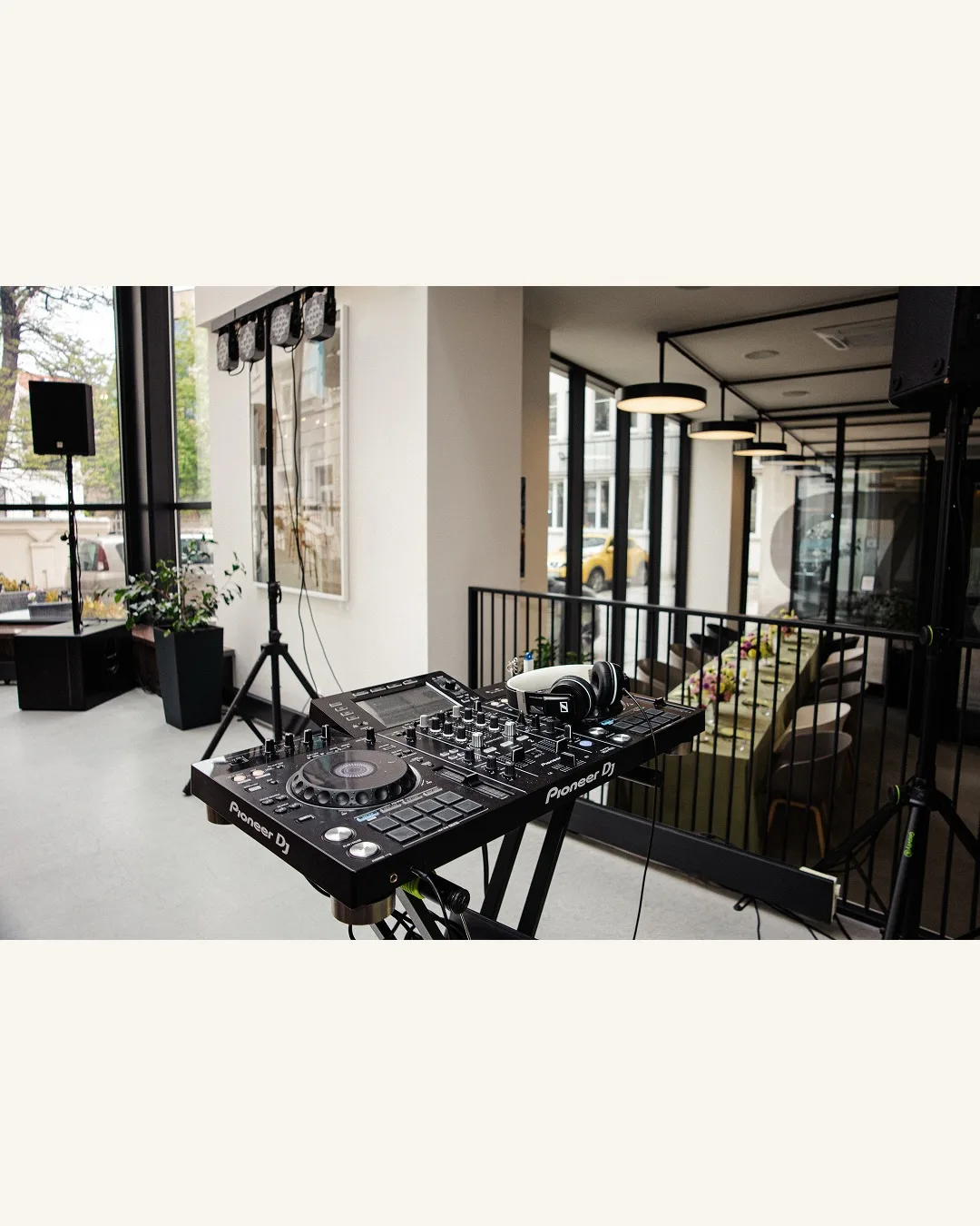 11.21 Undici Ventuno — interior