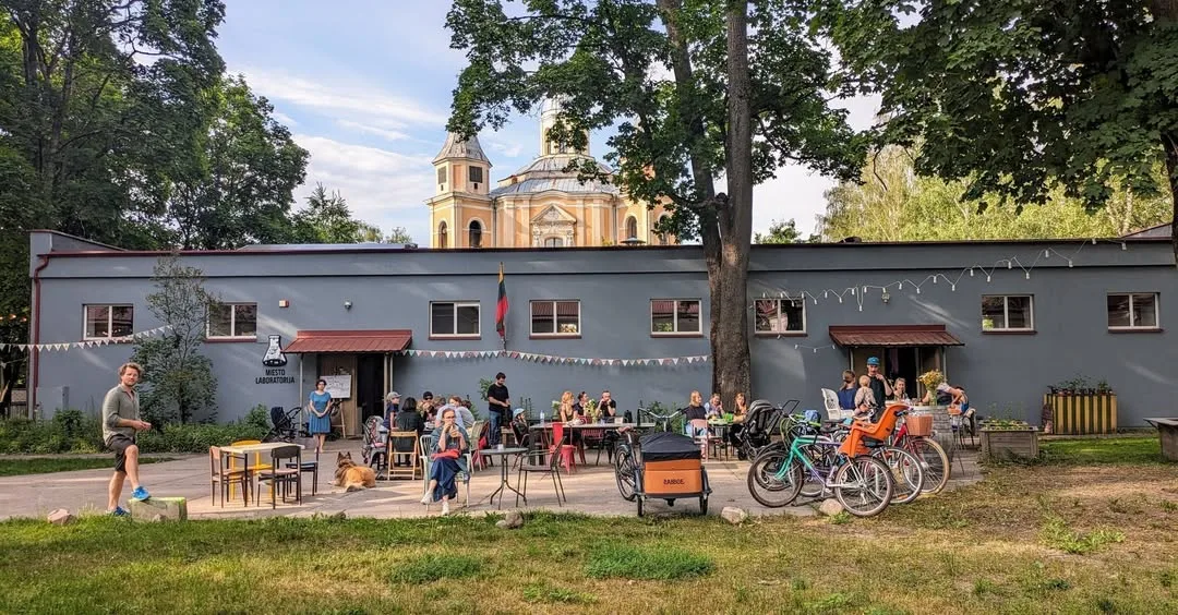 Miesto Laboratorija — exterior