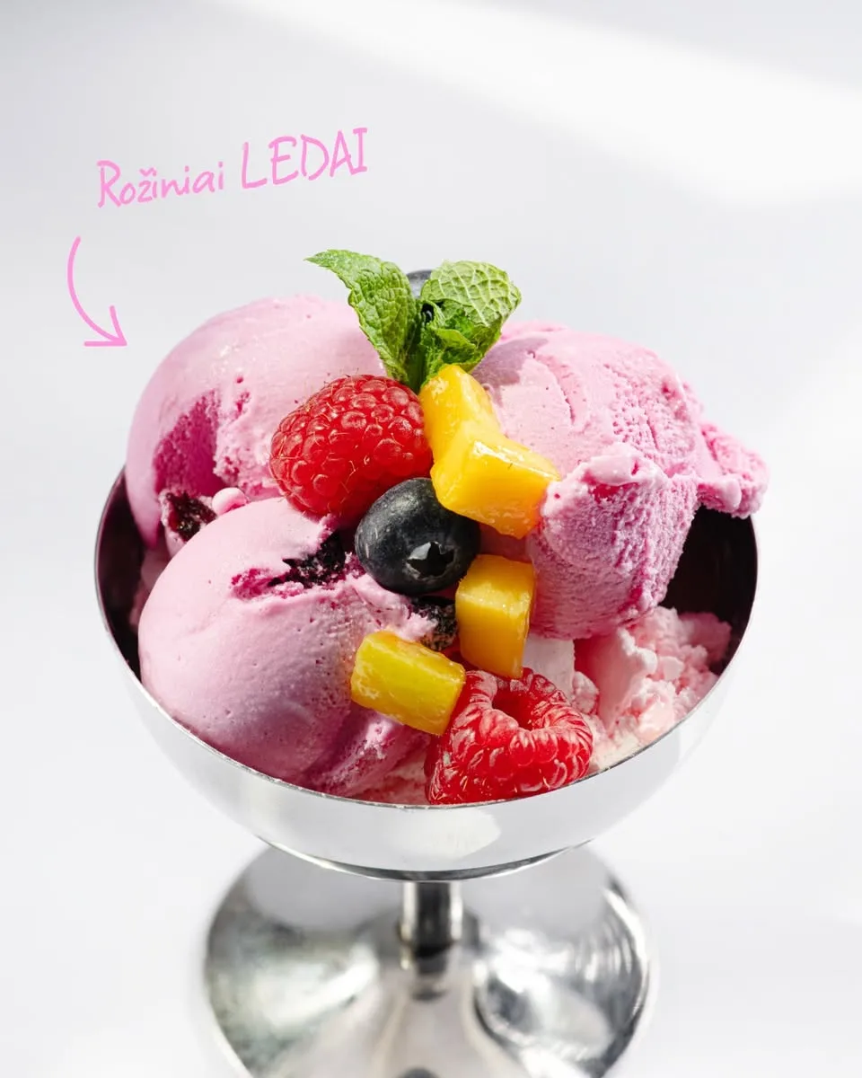 Pavlova — dessert