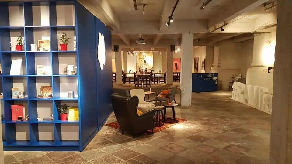 Pirmas Blynas — interior