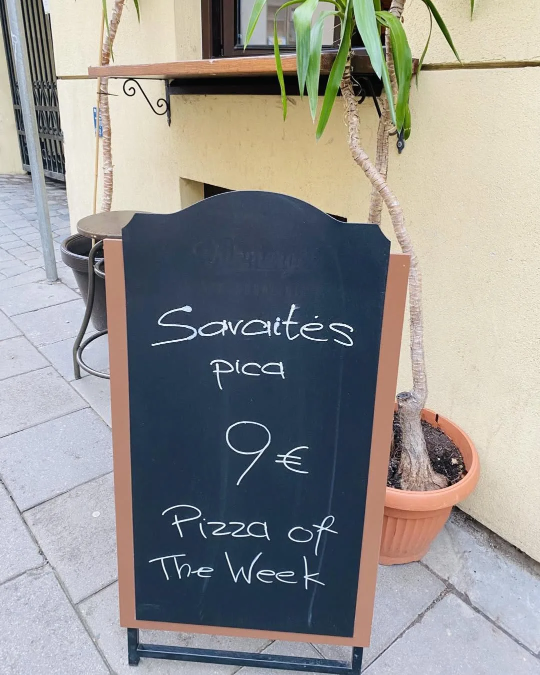 Pronto Pizza — storefront