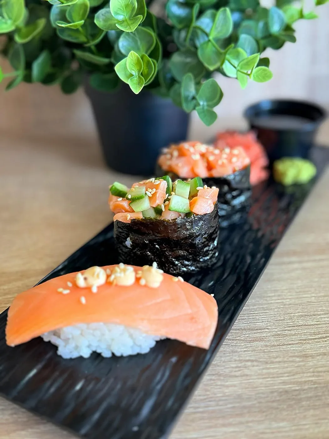 Ronino Sushi — food