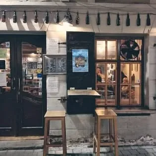 Savičiaus Špunka — storefront
