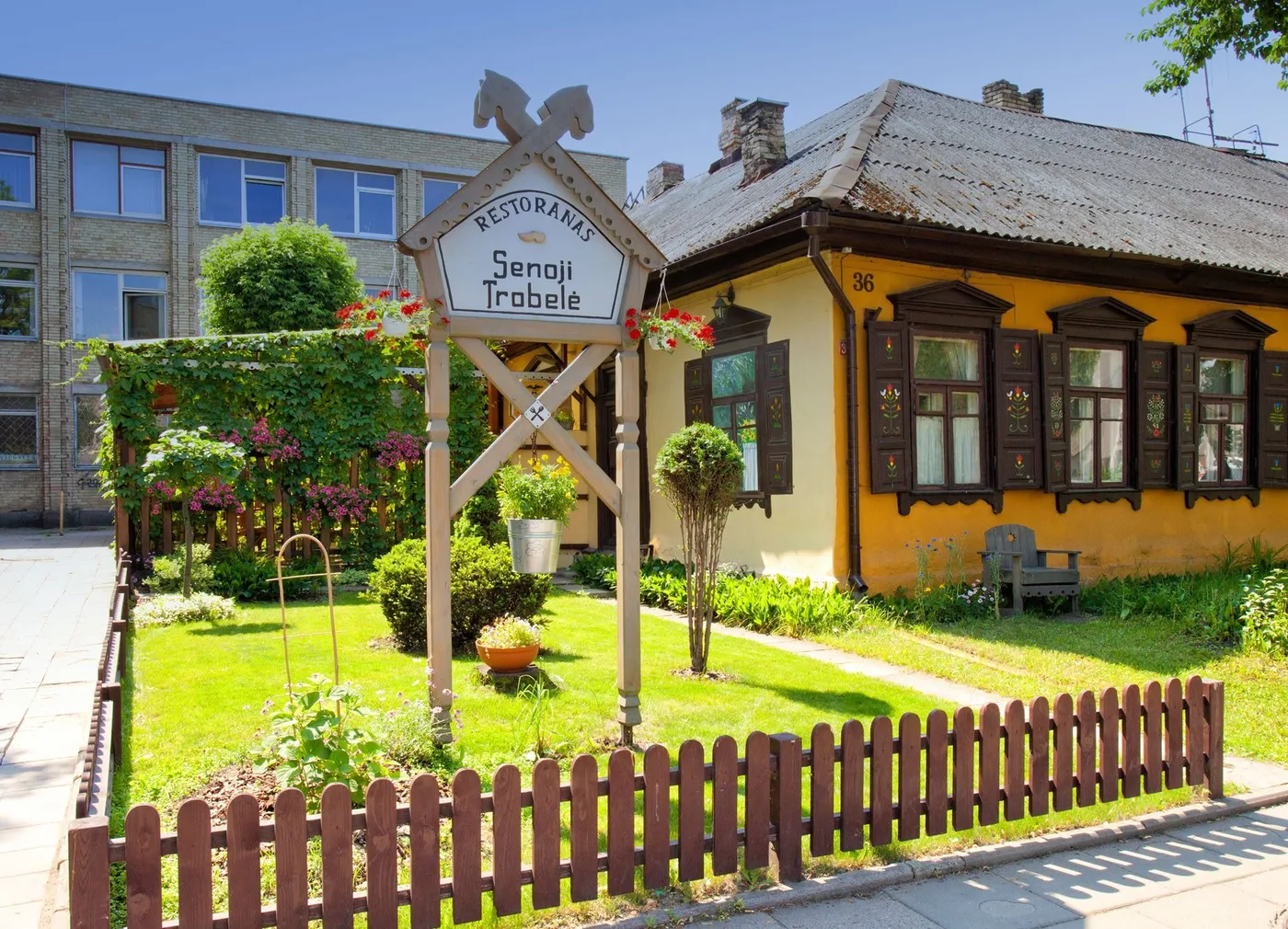 Trobelė — storefront